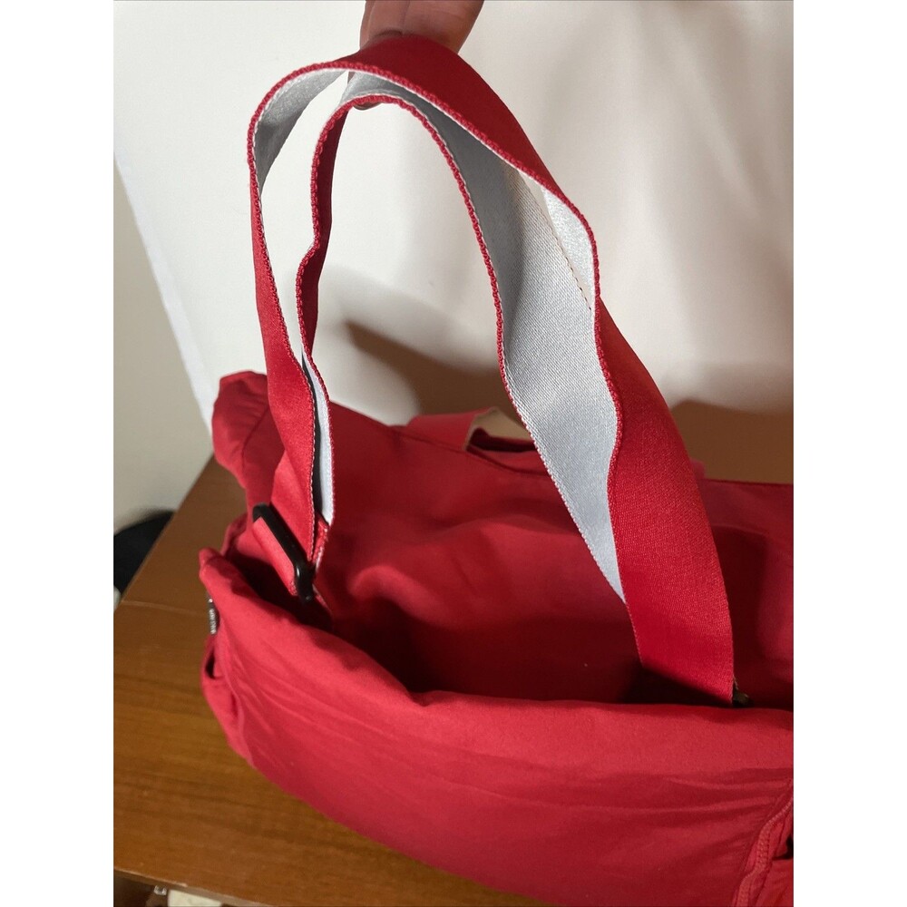 Maclaren Red Field Bag Diaper Tote with Pockets, Pad & Adjustable Strap NEW - Picture 12 of 15